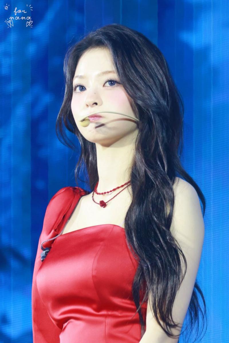 프로미스나인 이나경