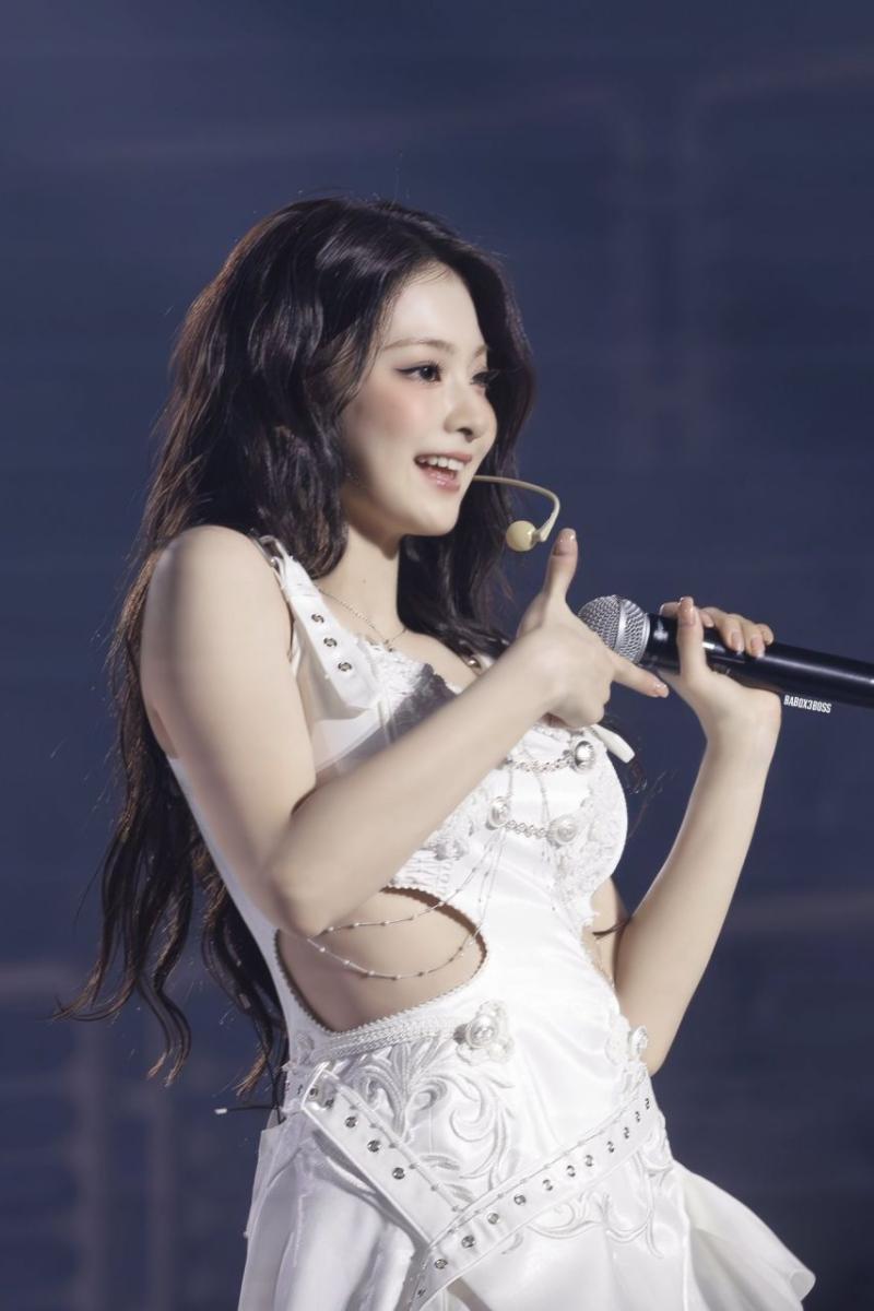 프로미스나인 이나경