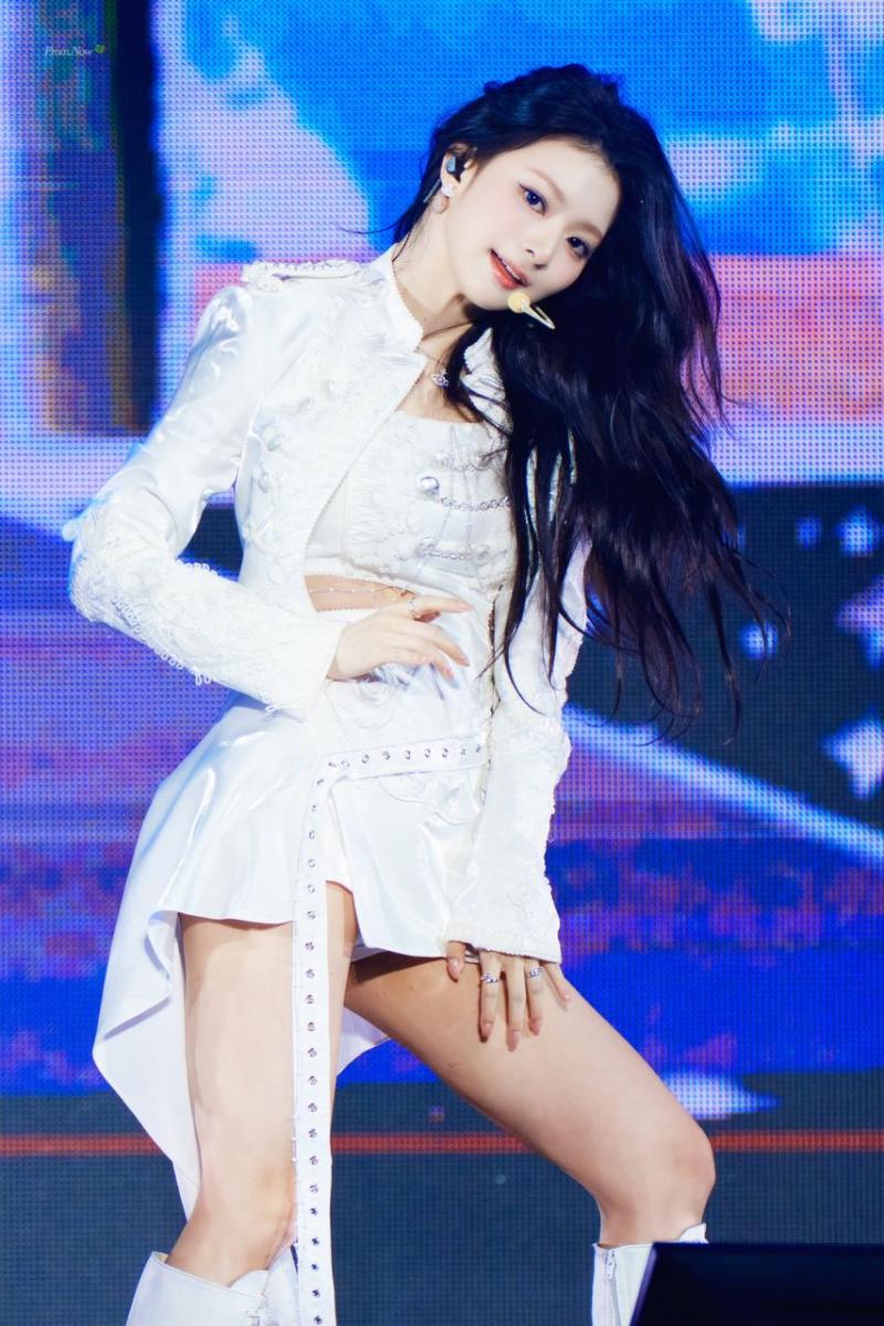 프로미스나인 이나경