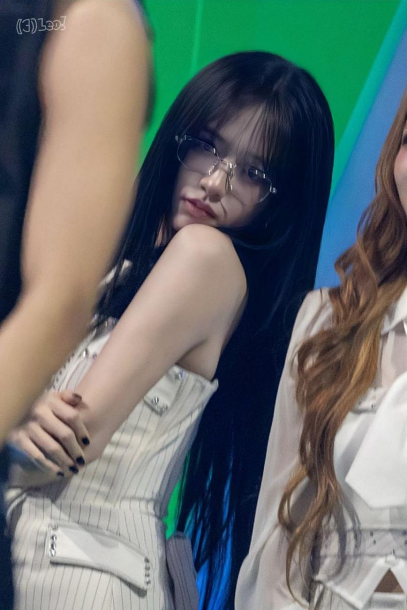 아이브 안유진