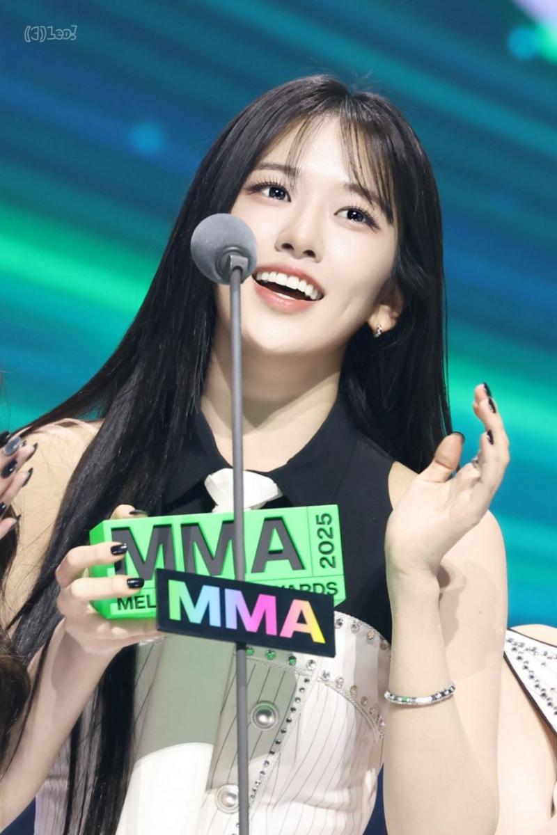 아이브 안유진