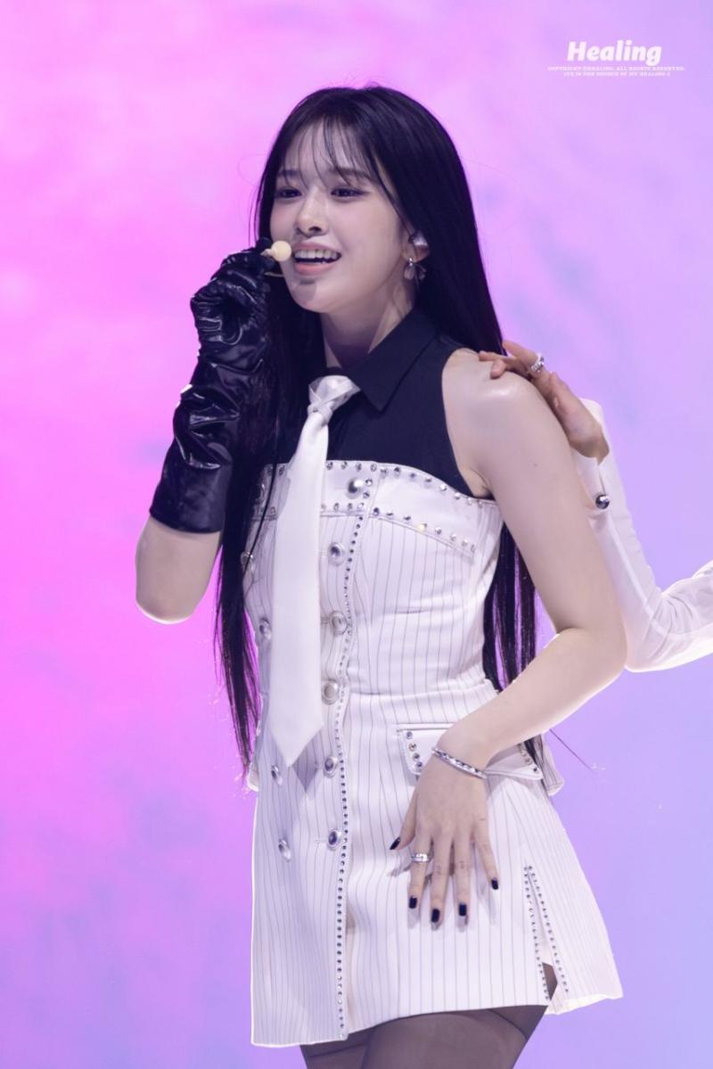 아이브 안유진