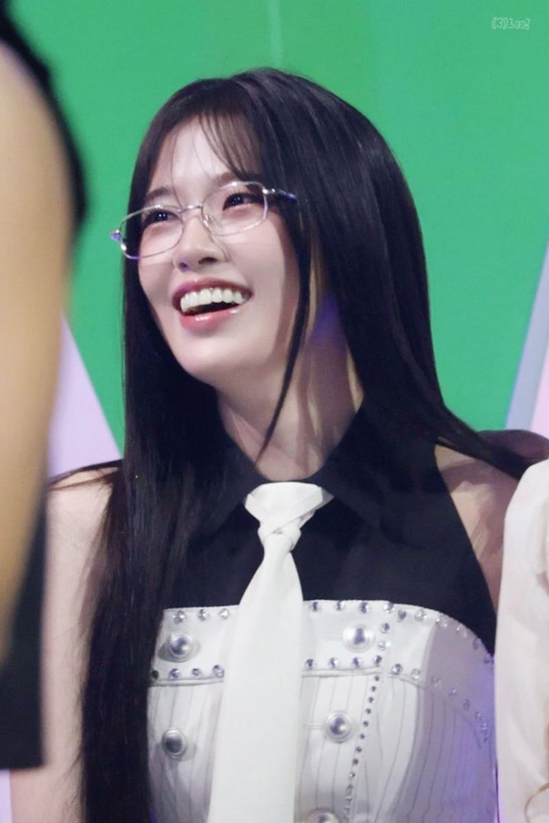 아이브 안유진