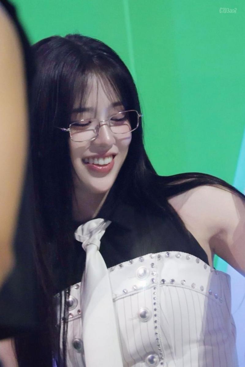 아이브 안유진