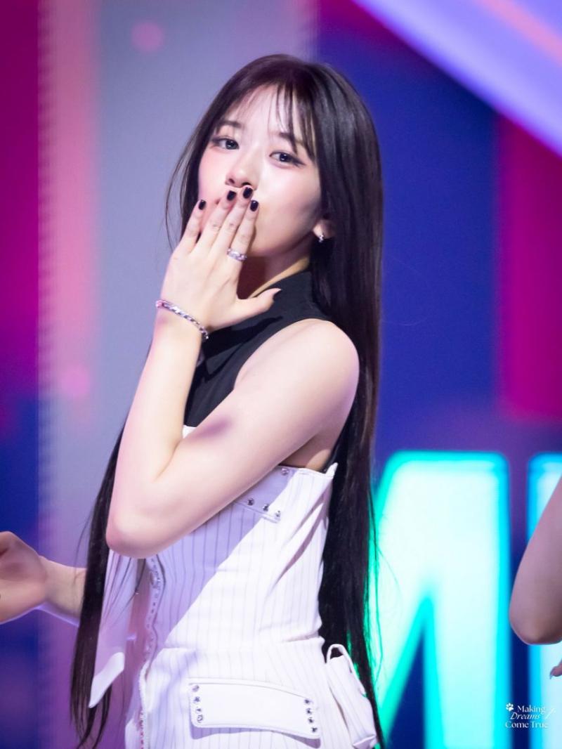 아이브 안유진
