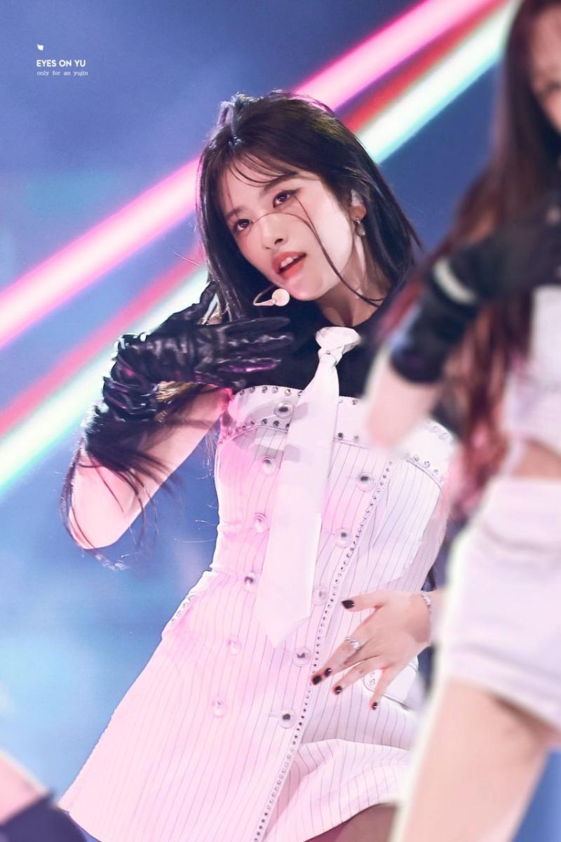 아이브 안유진