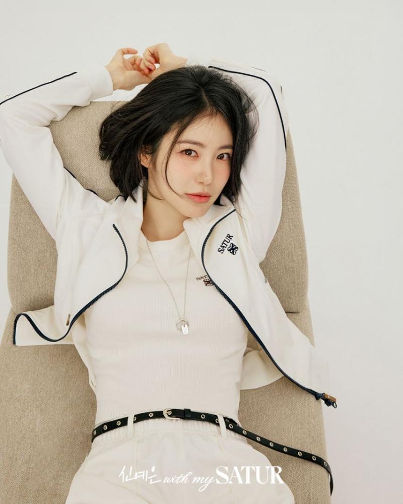 신예은 SATUR세터