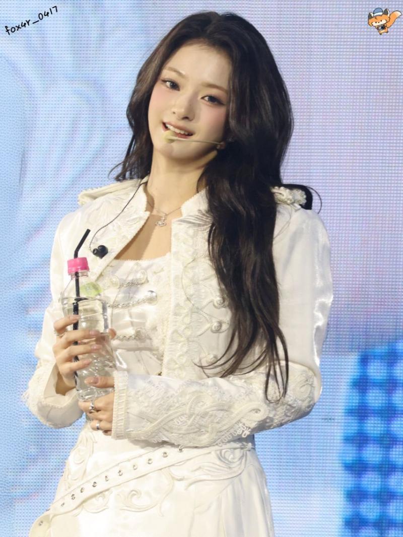 프로미스나인 이나경