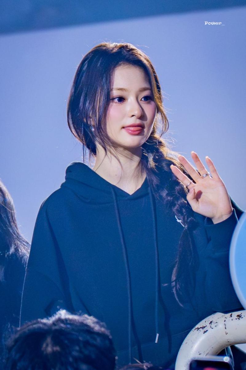 프로미스나인 이나경