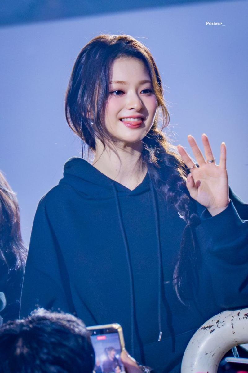 프로미스나인 이나경
