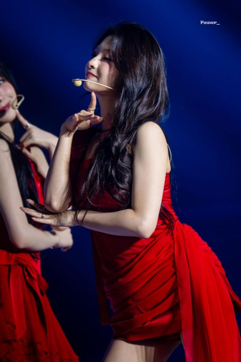 프로미스나인 이나경