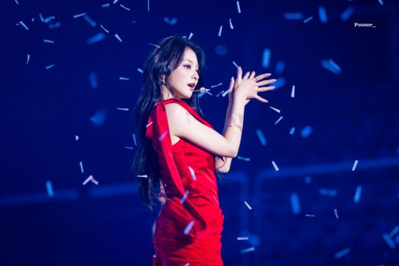 프로미스나인 이나경