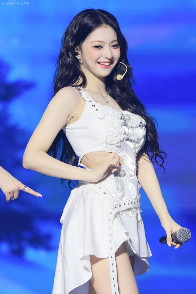프로미스나인 이나경