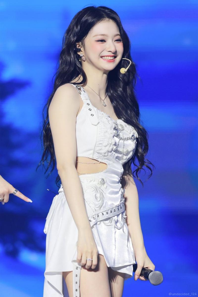 프로미스나인 이나경