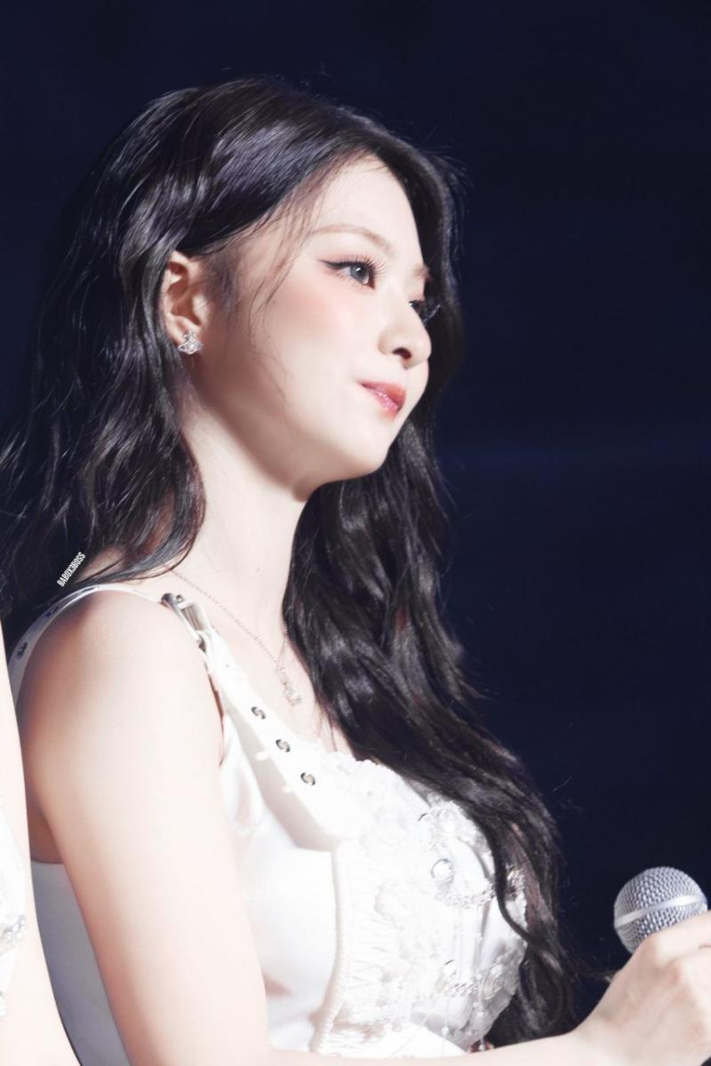 프로미스나인 이나경