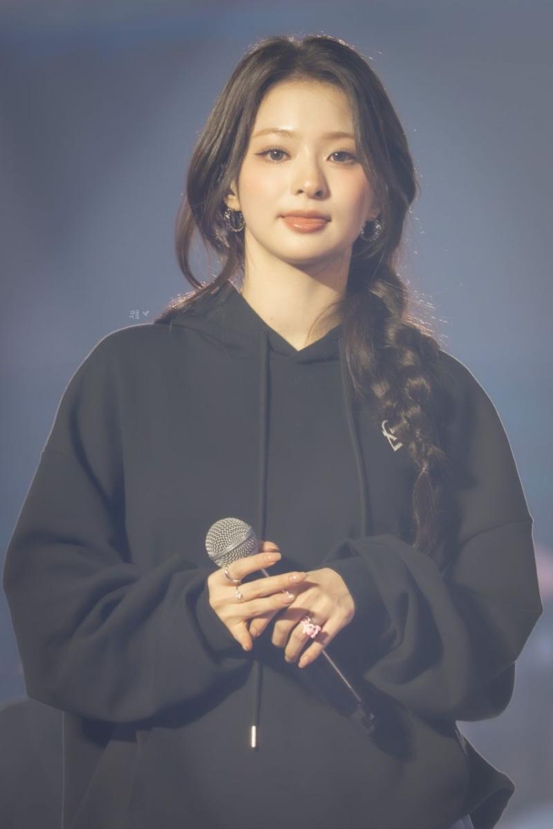 프로미스나인 이나경