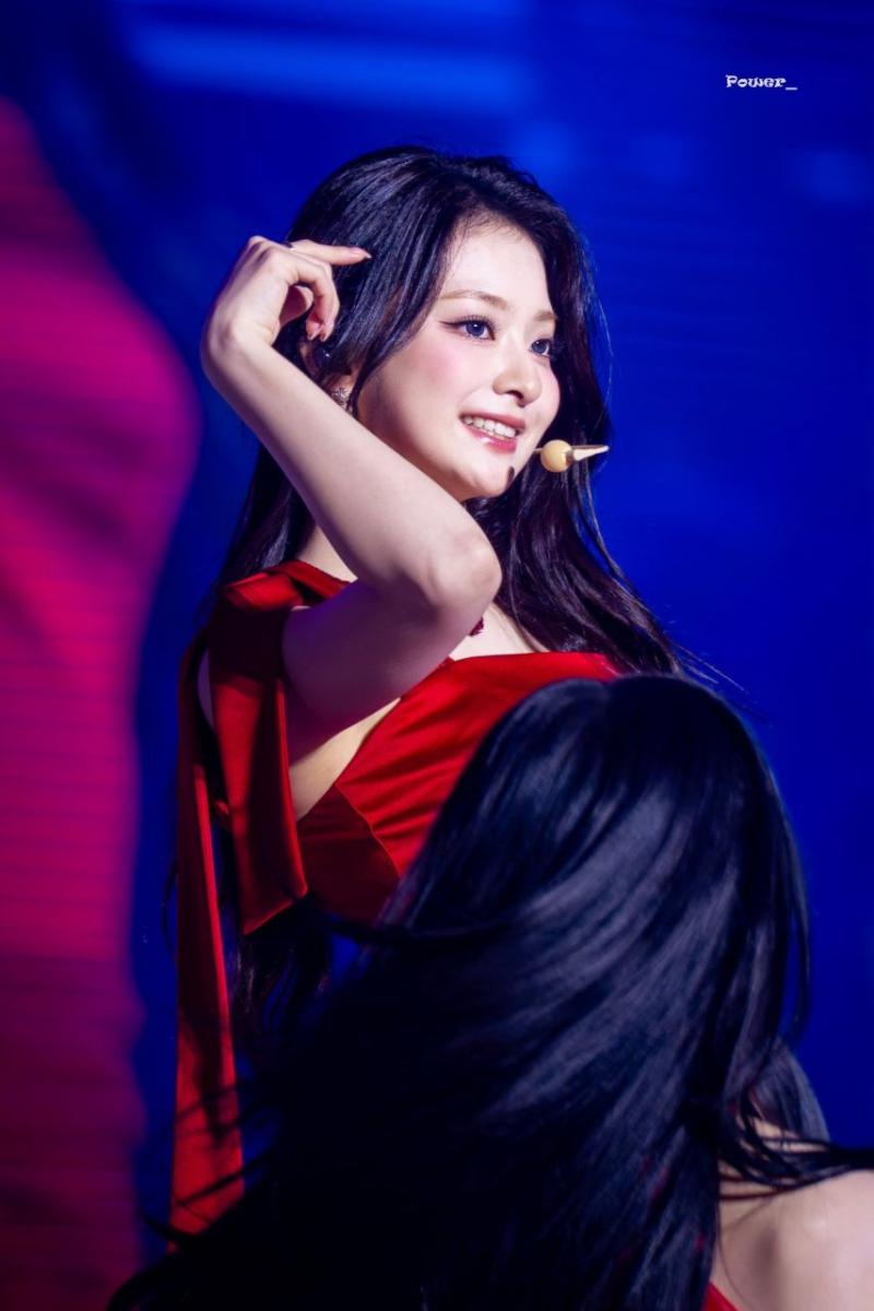프로미스나인 이나경