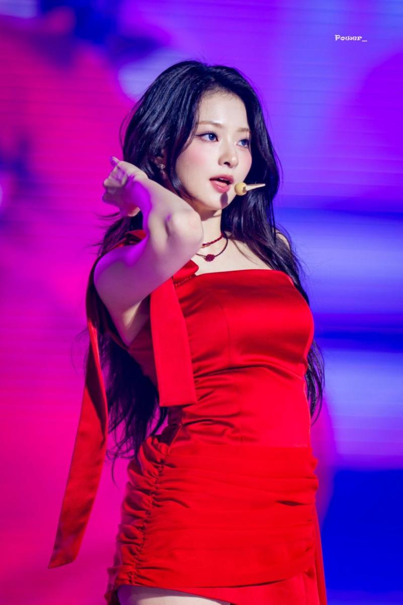 프로미스나인 이나경