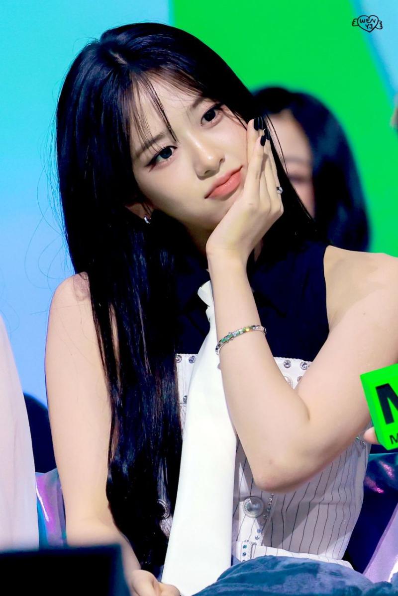 아이브 안유진