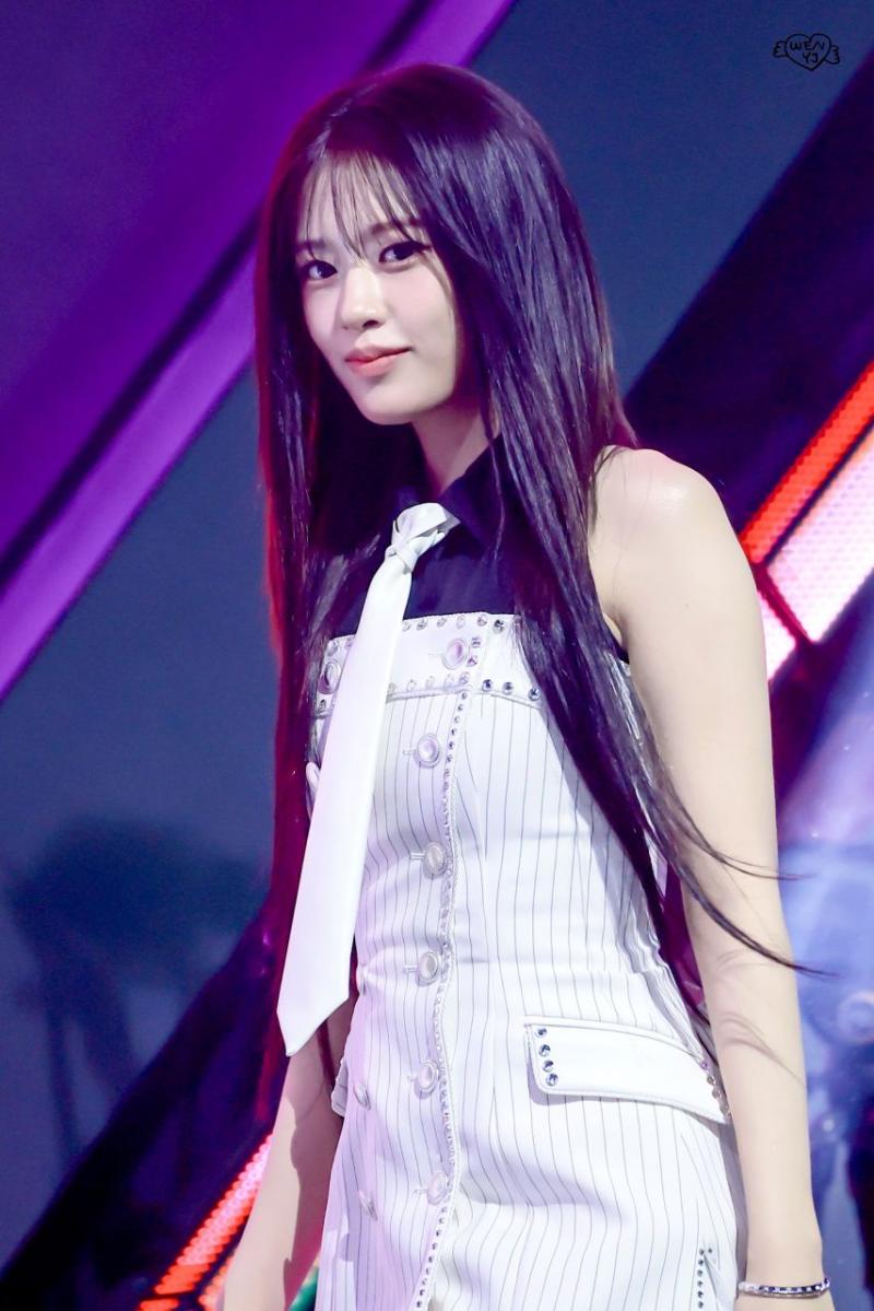 아이브 안유진