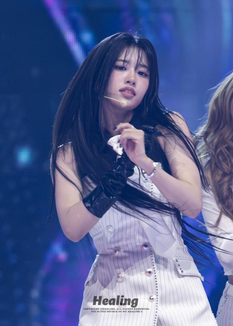 아이브 안유진