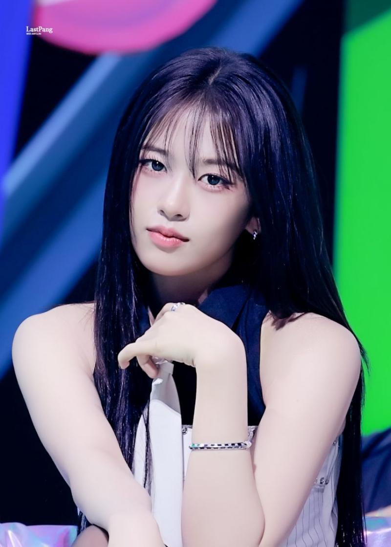 아이브 안유진