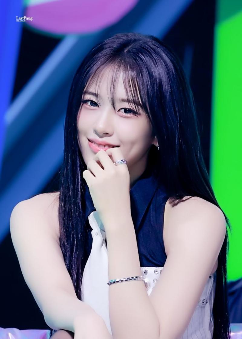 아이브 안유진