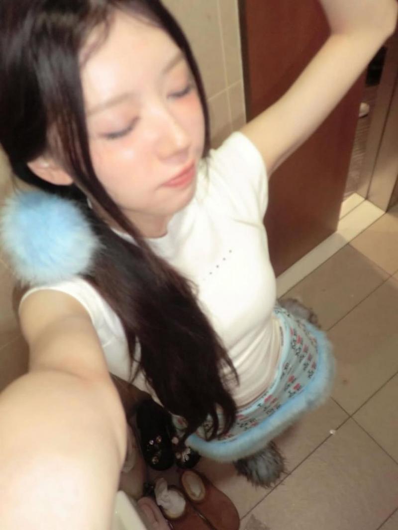 아일릿 (ILLIT) 모카