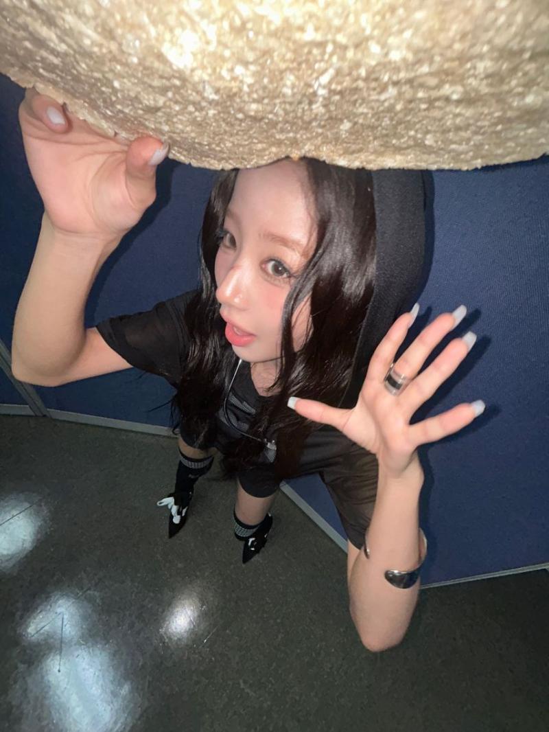배드빌런 클로이영, 윤서