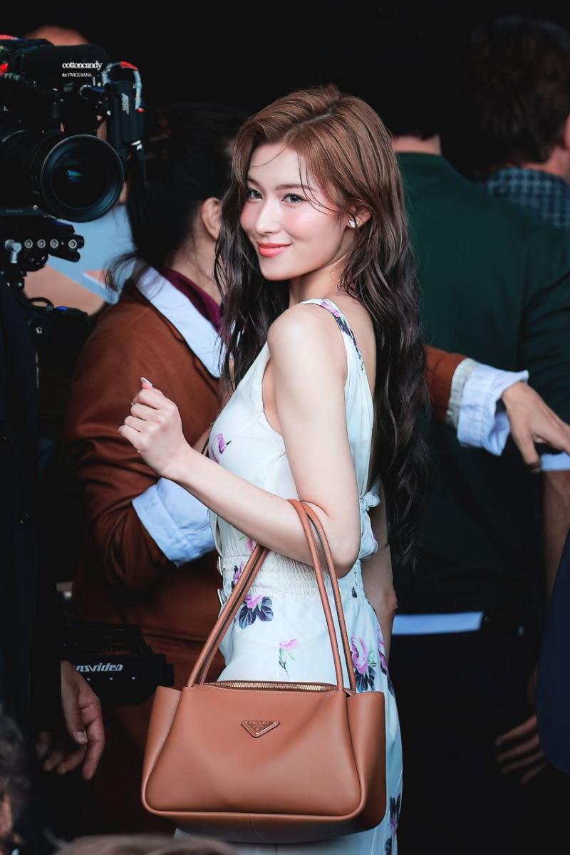 트와이스 사나