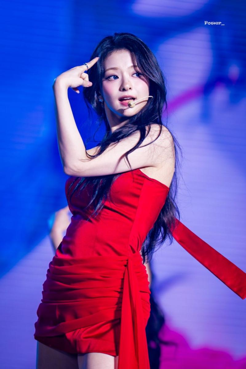 프로미스나인 이나경