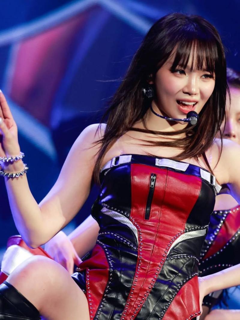 LE SSERAFIM (르세라핌) 김채원