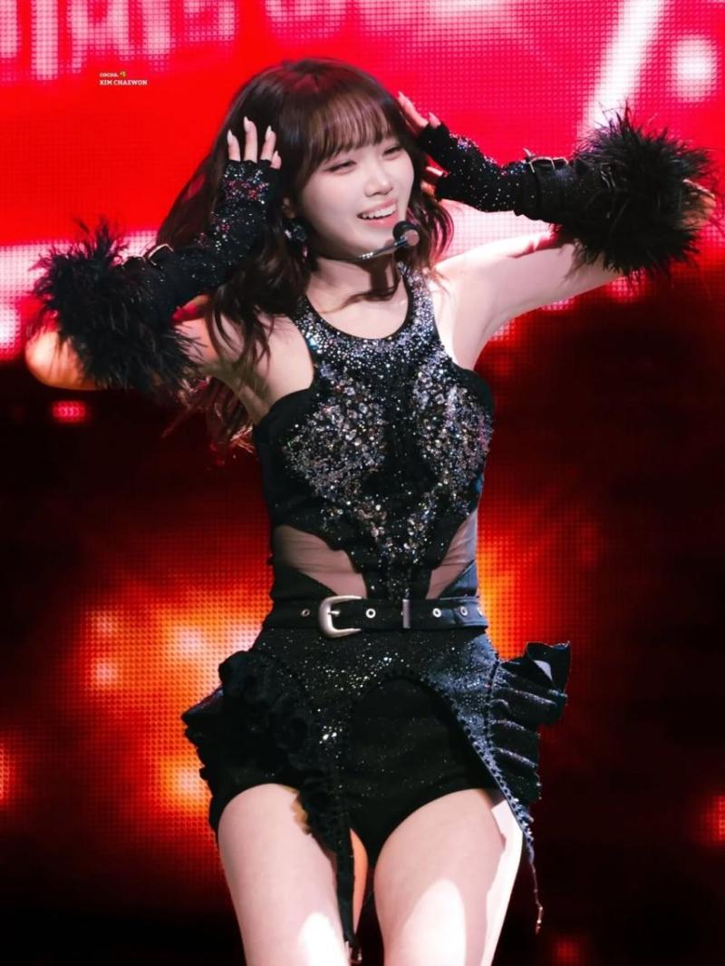 LE SSERAFIM (르세라핌) 김채원