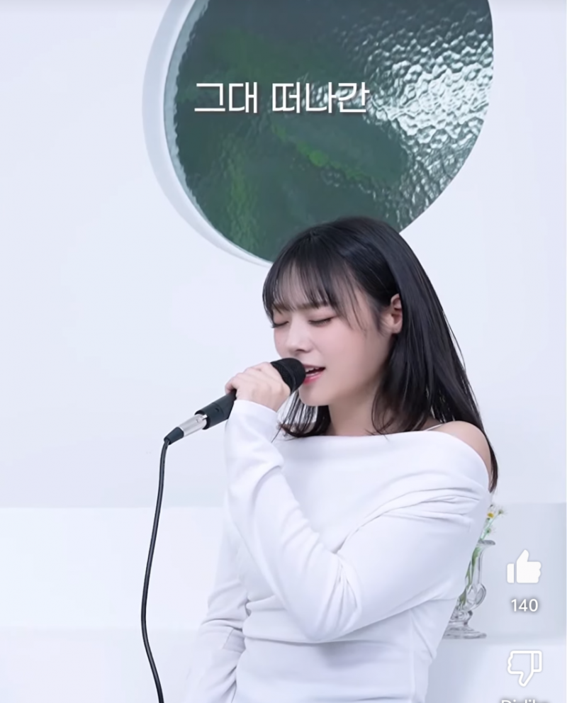 QWER 시연 & 바다 (케데헌 루미 아덴조 샤라웃)