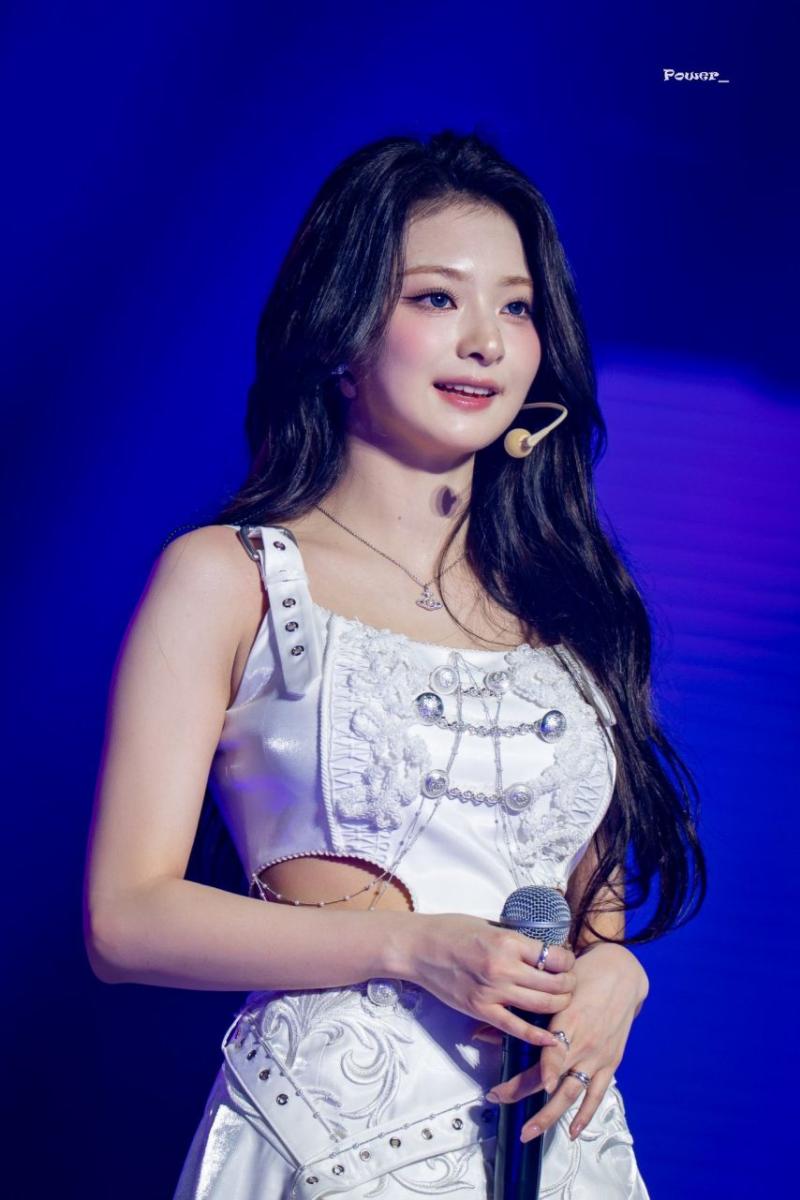 프로미스나인 이나경