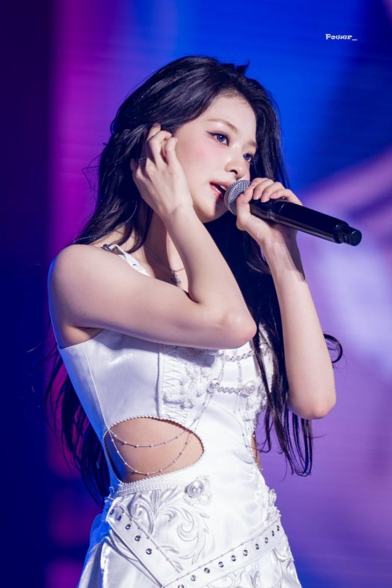 프로미스나인 이나경