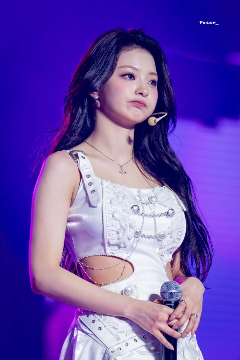 프로미스나인 이나경