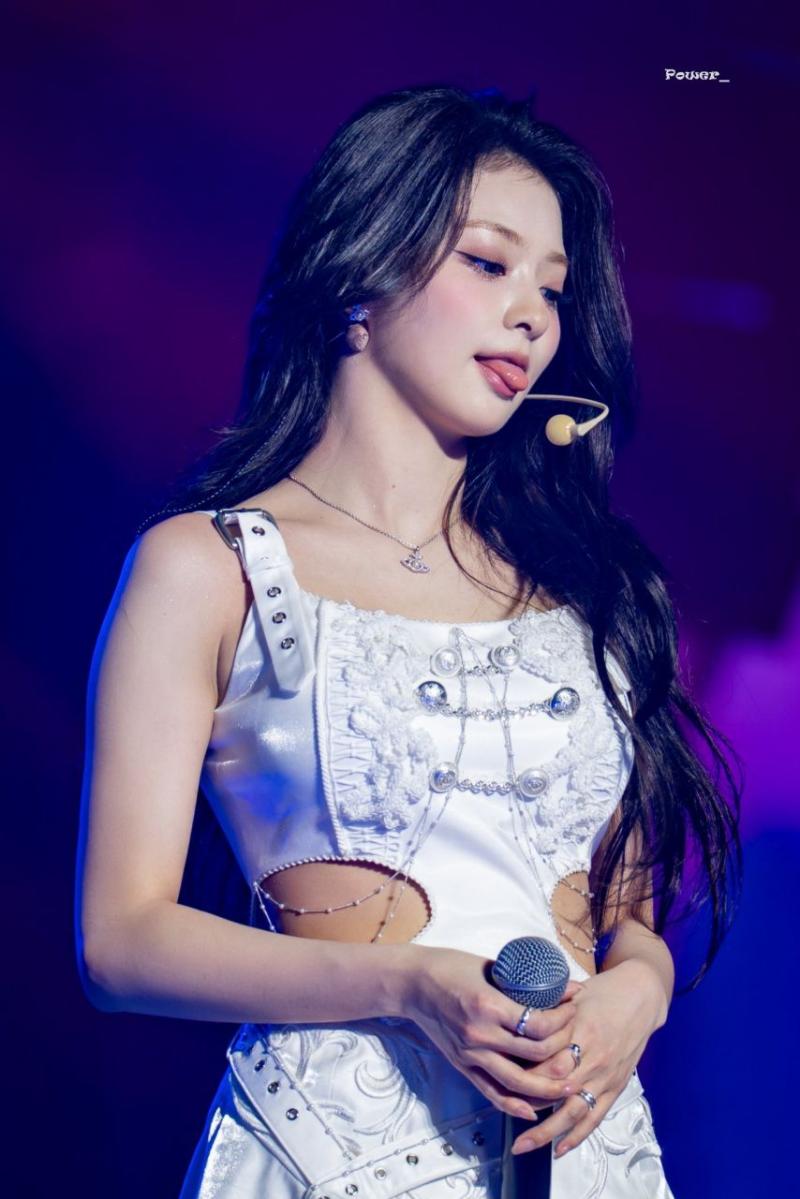 프로미스나인 이나경