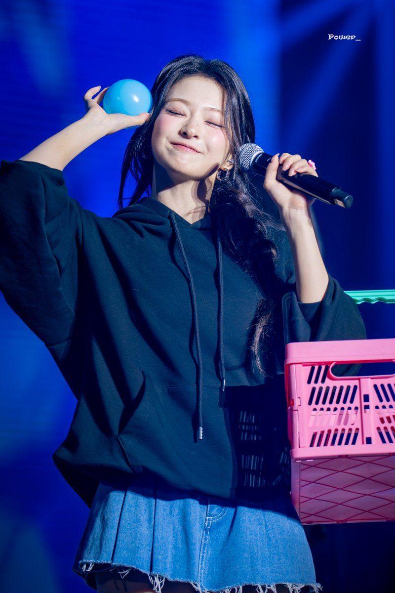 프로미스나인 이나경