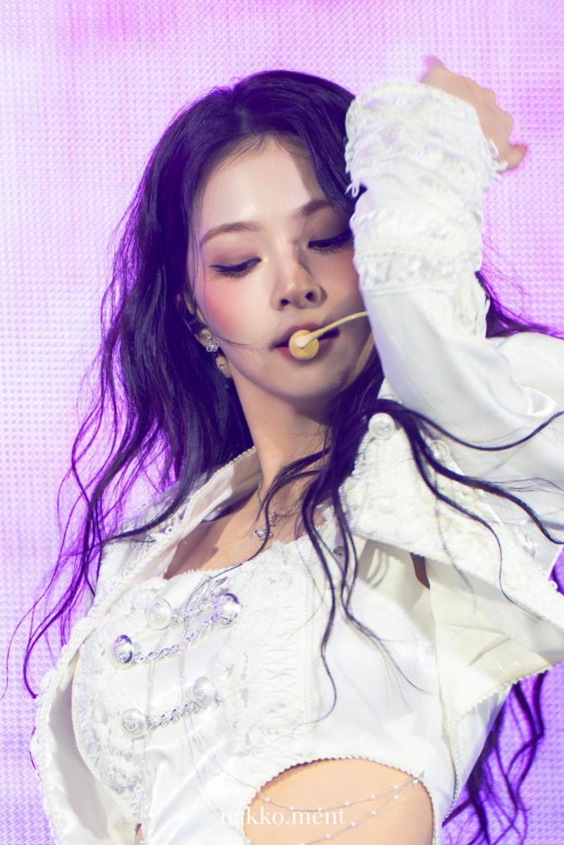 프로미스나인 이나경