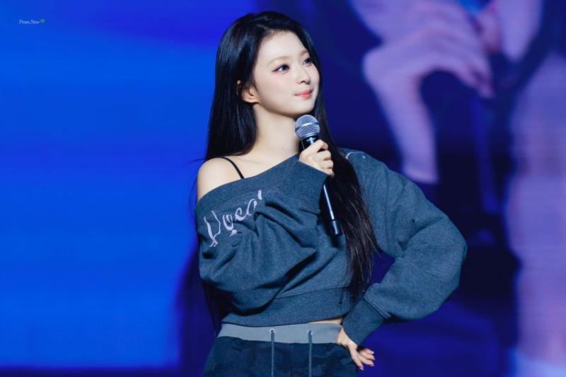 프로미스나인 이나경