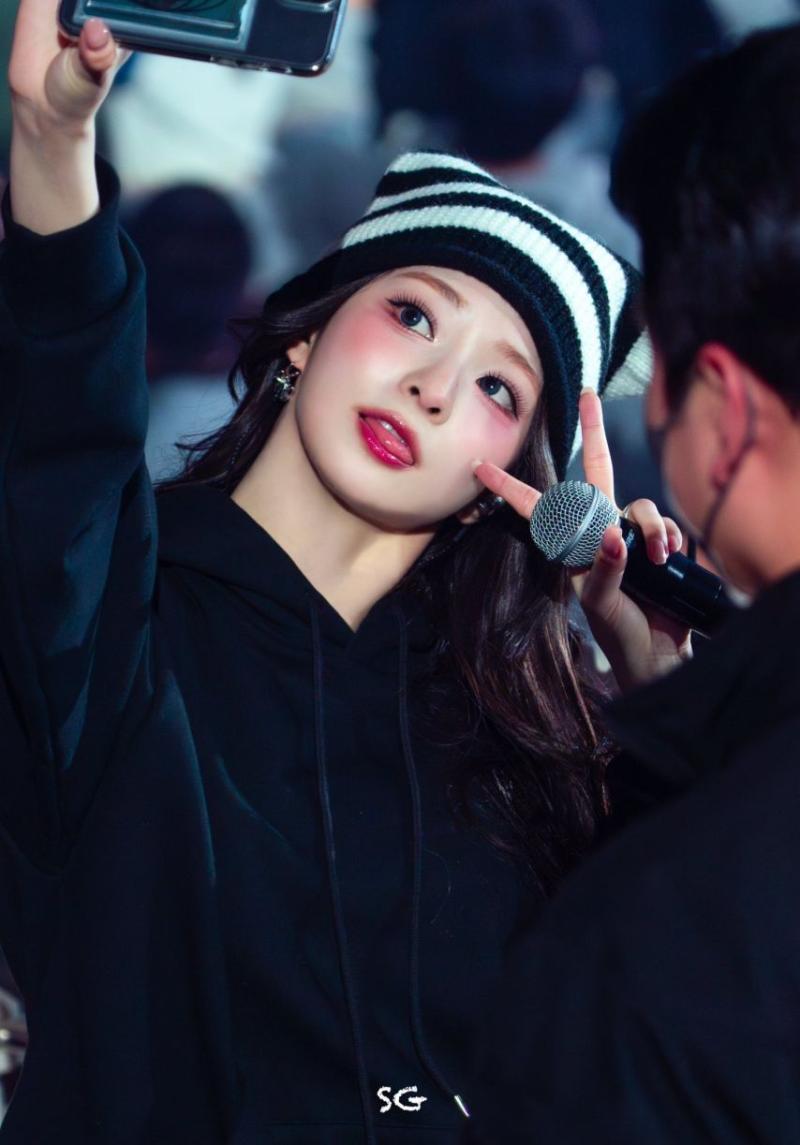 프로미스나인 이나경