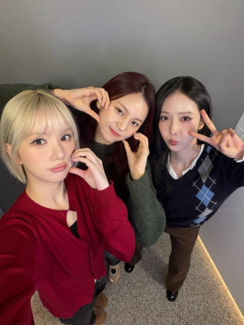 은하 신비 엄지 VIVIZ비비지 4주년
