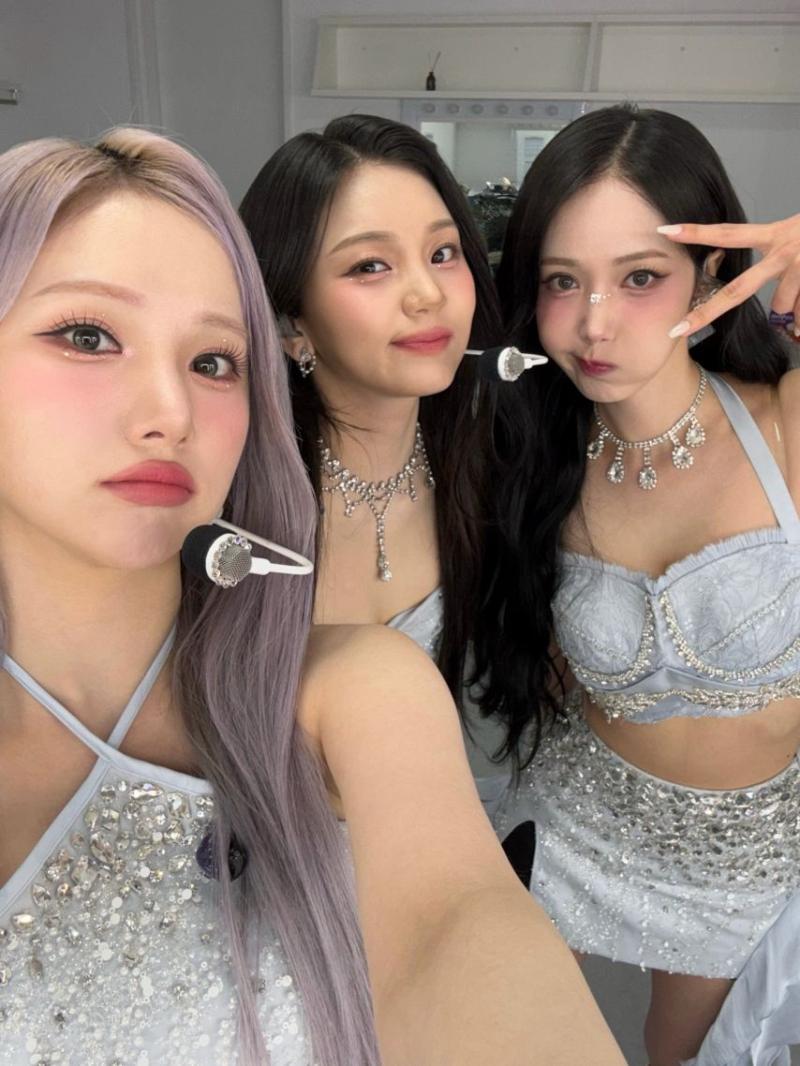 은하 신비 엄지 VIVIZ비비지 4주년