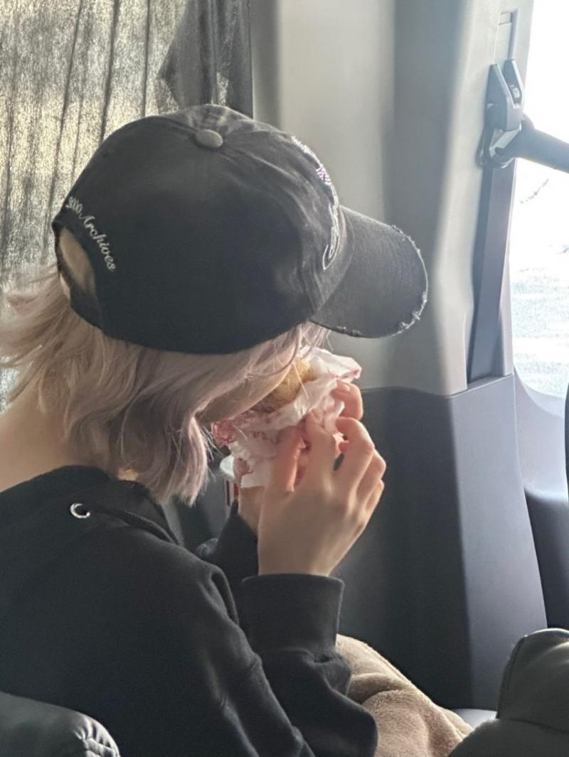 은하 신비 엄지 VIVIZ비비지 4주년