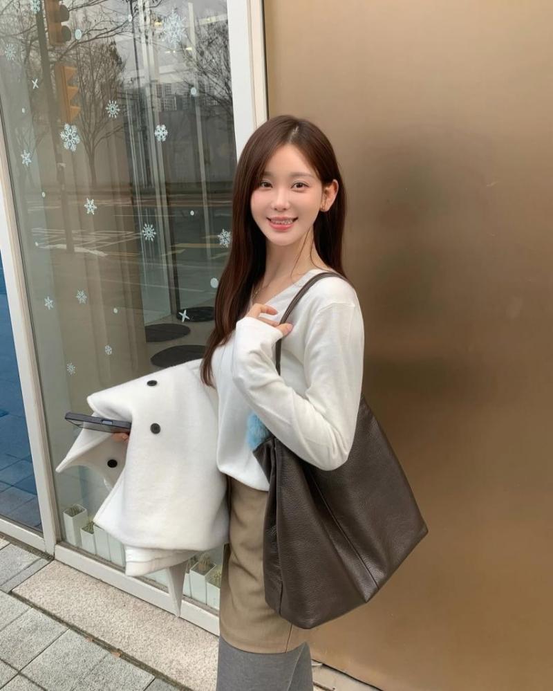 김윤희 아나운서