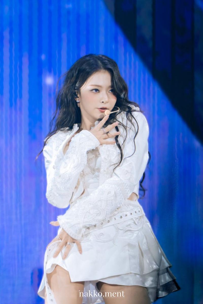 프로미스나인 이나경