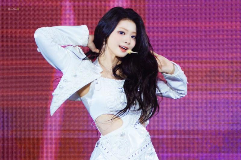프로미스나인 이나경