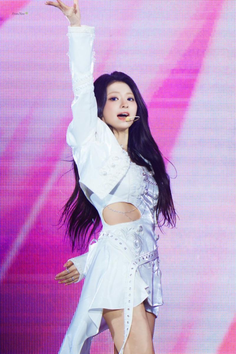 프로미스나인 이나경