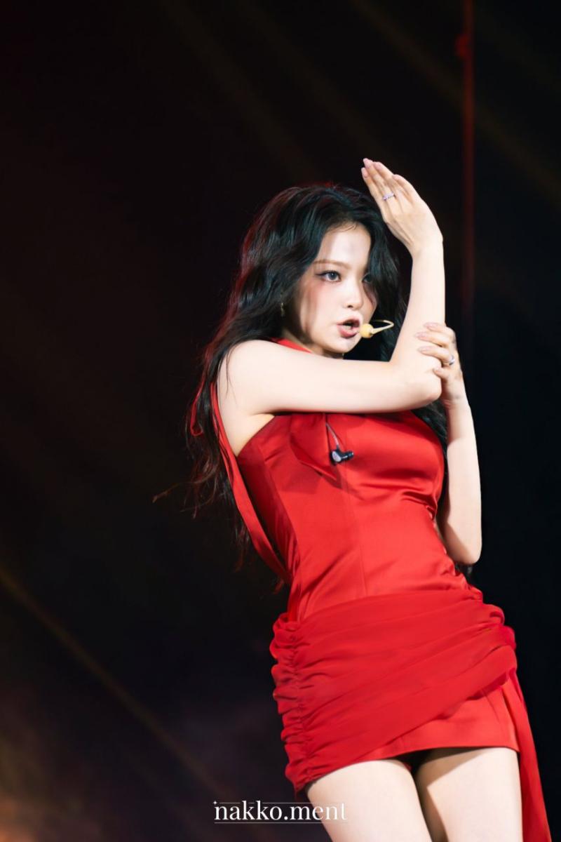 프로미스나인 이나경
